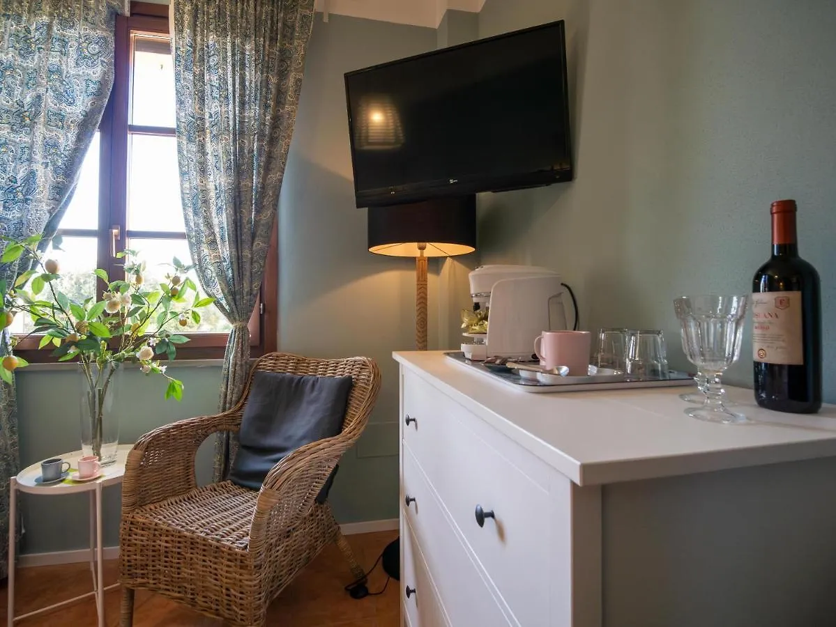 Locanda Dei Sette Limoni - Camere E Residence Vada