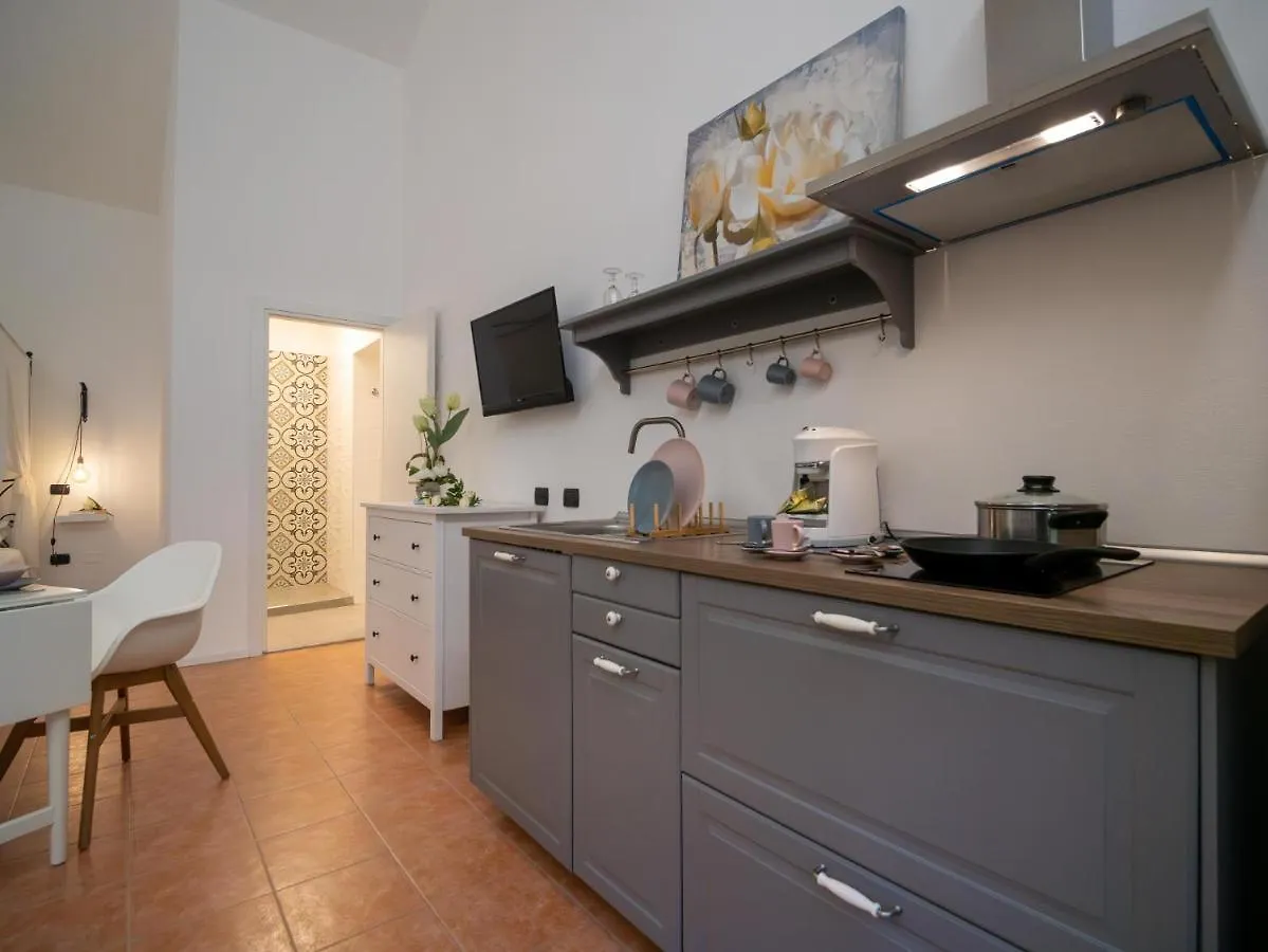 Locanda Dei Sette Limoni - Camere E Residence Vada Aparthotel