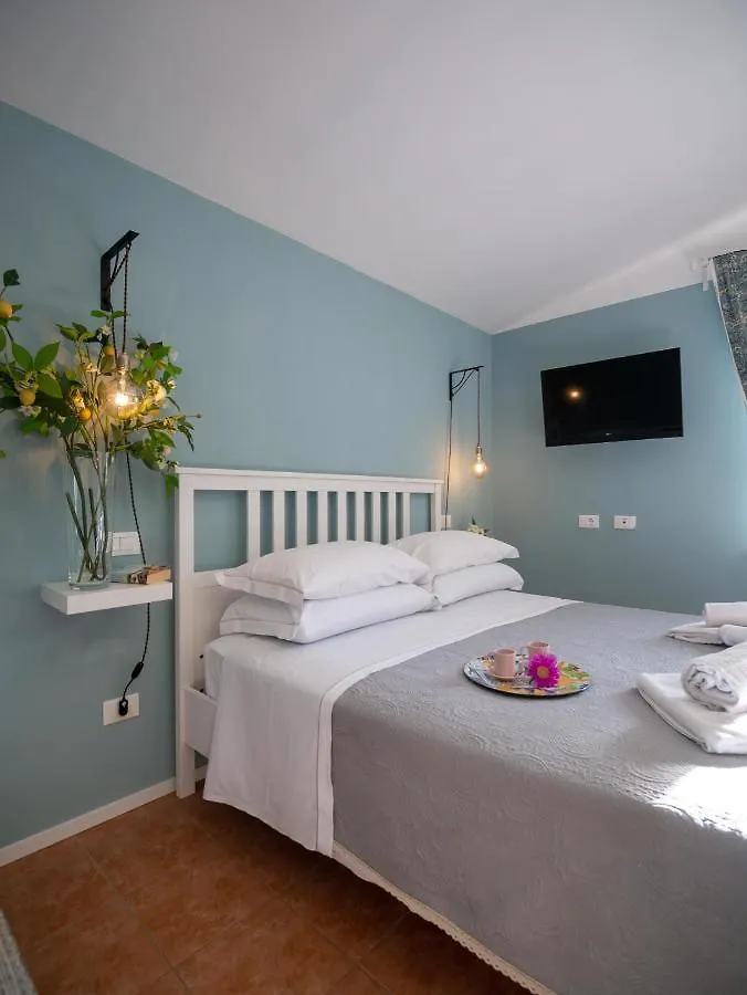 Aparthotel Locanda Dei Sette Limoni - Camere E Residence Vada