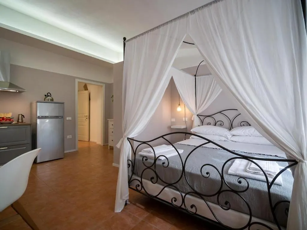 Aparthotel Locanda Dei Sette Limoni - Camere E Residence Vada
