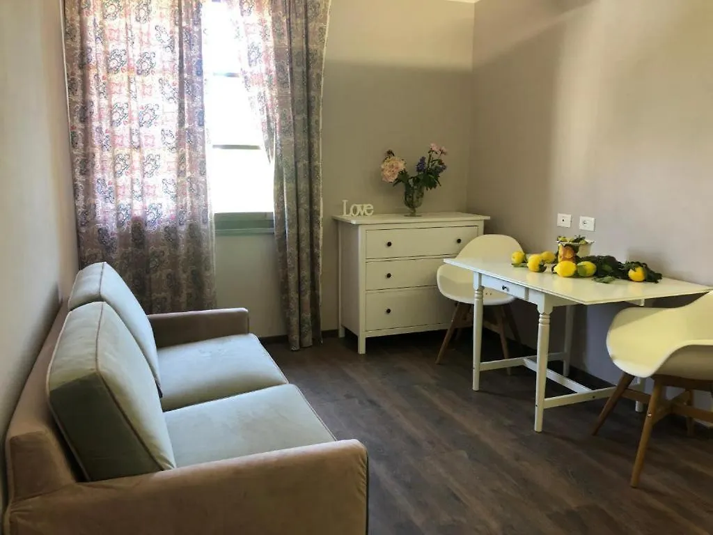 Locanda Dei Sette Limoni - Camere E Residence Vada Aparthotel